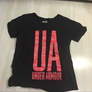 Under Armour black/pink shirt
